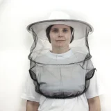 Klobouk pod ramena