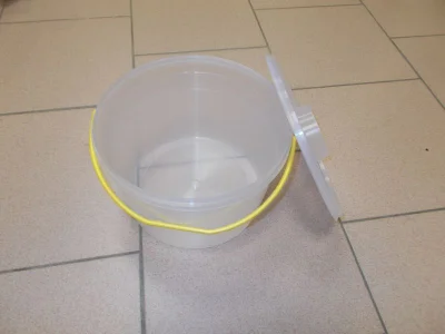 Krmítko plastové kbelíček 5l