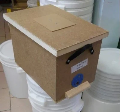 Rojáček 39x24 a bedna na rámky