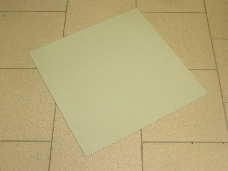 Fotografie 1 z 1: Monitorovací podložka - Podložka na měl a monitorink varroázy do dna 50x50, 3mm
