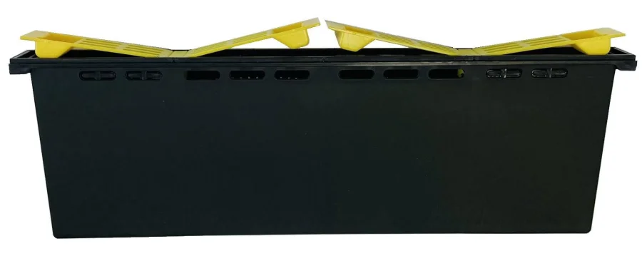 Fotografie 1 z 2: Krmítko 1-rám.plast.-černé 39x12