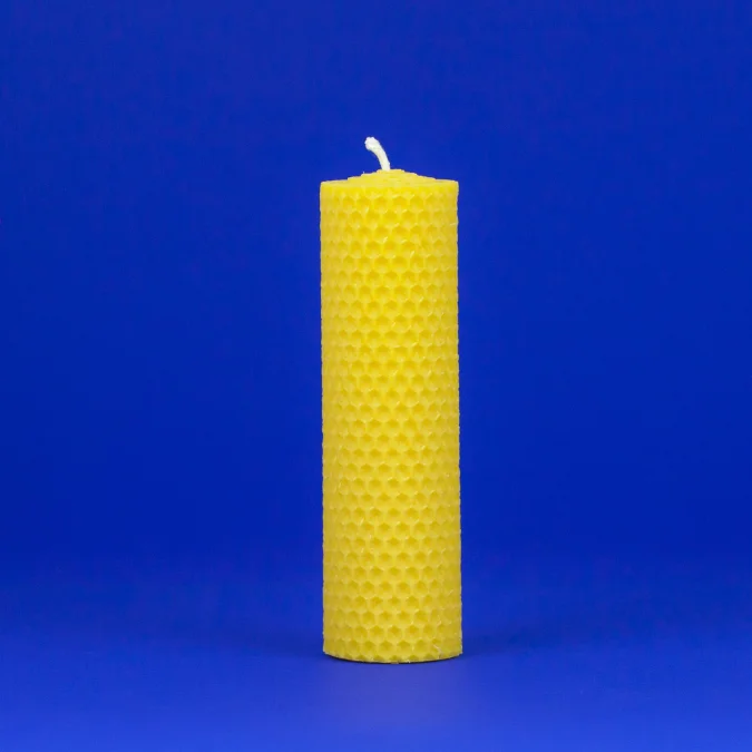 Fotografie 1 z 1: Svíčka stáčená v15 š4cm